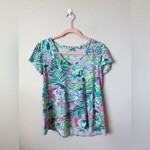 Lilly Pulitzer Tropical Print V-Neck Tee size small